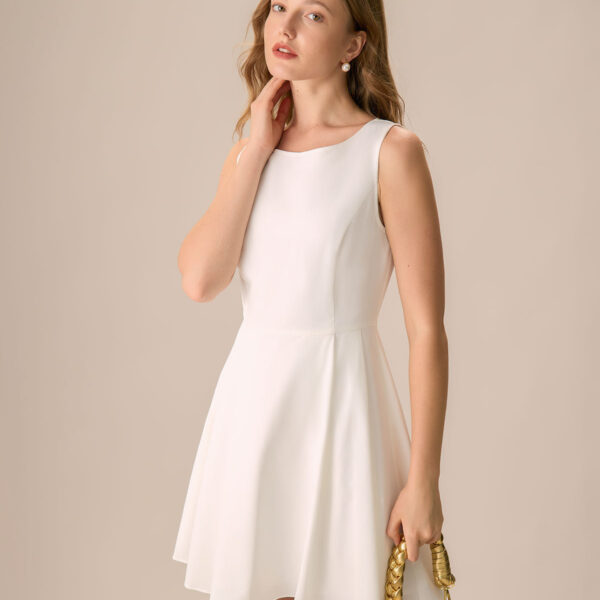 Fabric:This Pleated Mini Dress is made of Polyester and Spandex. Polyester is an artificial fiber that feels soft