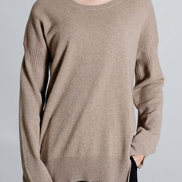 SkuCY-!111620Material100% CASHMERE StyleLong Sleeves FeatureSplit-side