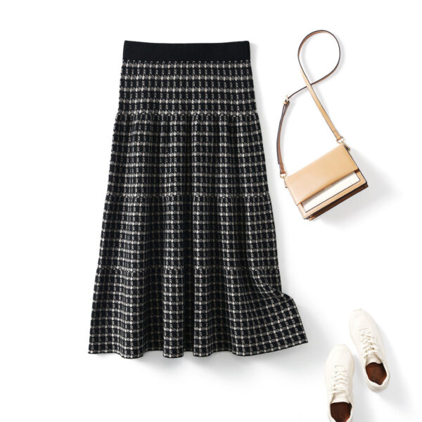 Fabric：47.4% Wool