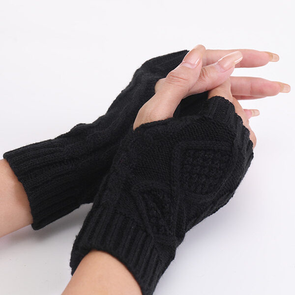 Simple 9 Colors Jacquard Knitting Gloves BLACK-FREE SIZE SkuCY-!97053MaterialKnitting FeatureKeep Warm