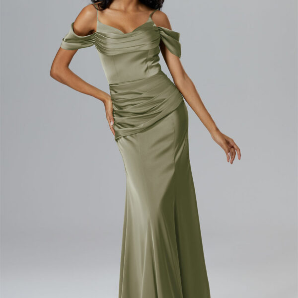 marrying drama with poise.
