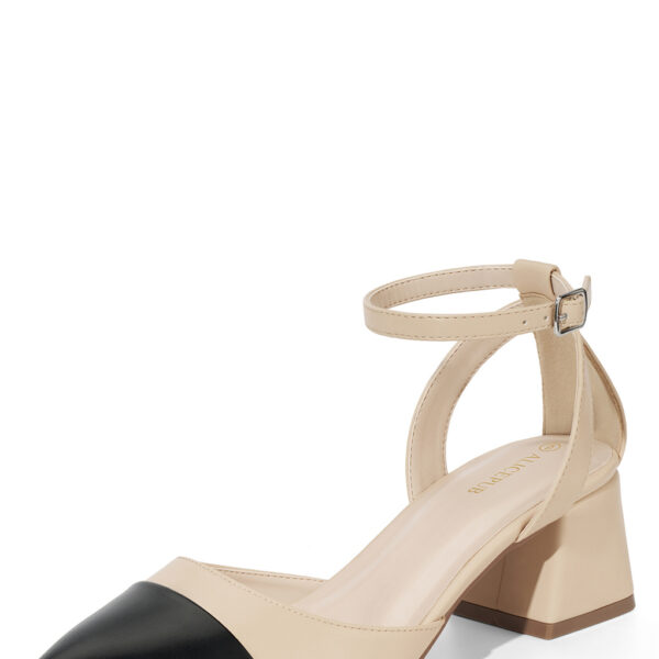 courtesy of a latex insole that cradles every contour. The spliced toe detail merges the pulse of elegance with a twist of the now. These chunky heel