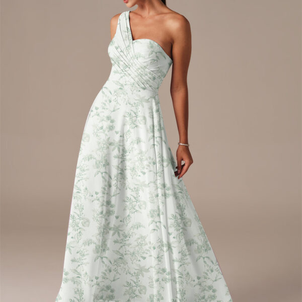 for a flirty look that will set the romantic tone you are looking for. Enjoy the flattering A-line silhouette