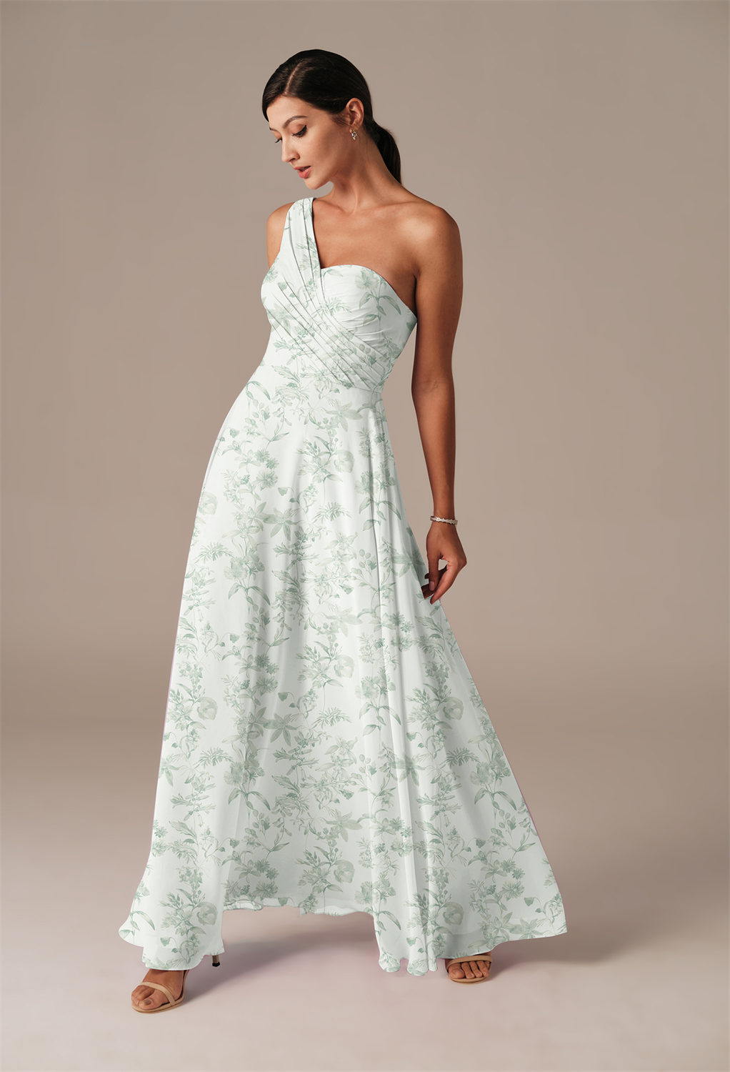 for a flirty look that will set the romantic tone you are looking for. Enjoy the flattering A-line silhouette