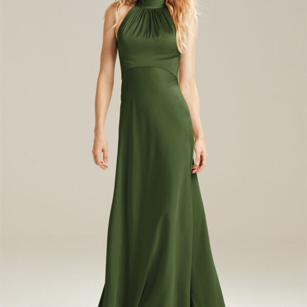 The Janina bridesmaid dress offers a flattering halter neckline that makes it simply perfect for a spring or summer wedding. Bared shoulders are a flirty choice that will make every bridesmaid shine. The satin charmeuse fabric is elegant and will assure y