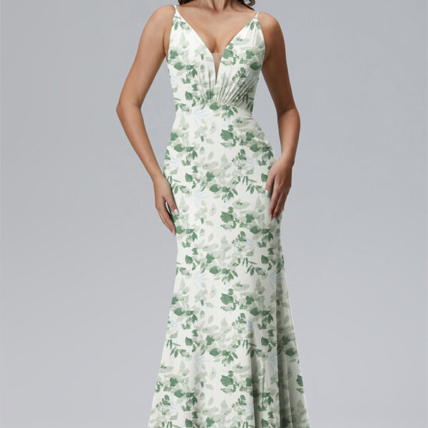 Have you ever dreamed of turning into a mermaid? Do try the AW Adelyn Dress with its fishtail cut fitting every figure perfectly. The semi-backless design as well emphasizes the attractive curves of your back.