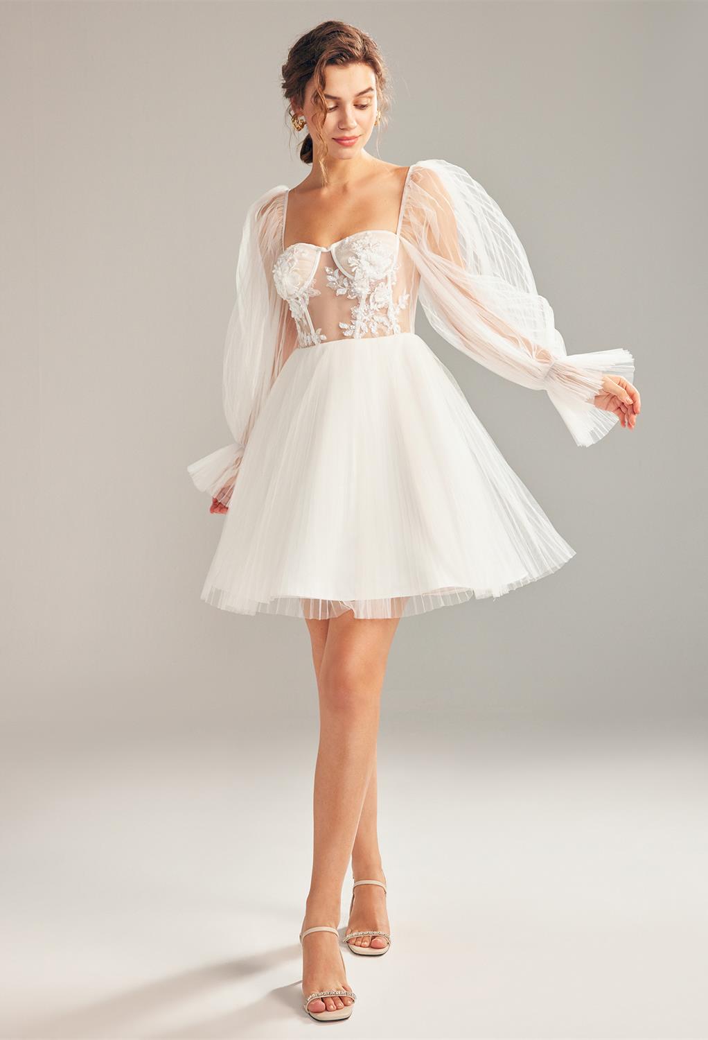 and the sweetheart neckline yells Princess! Made with a