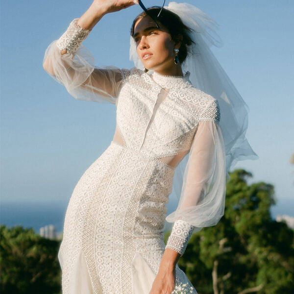 the AW Kellogg wedding dress presents you flawless before the altar. Designed as a turtleneck