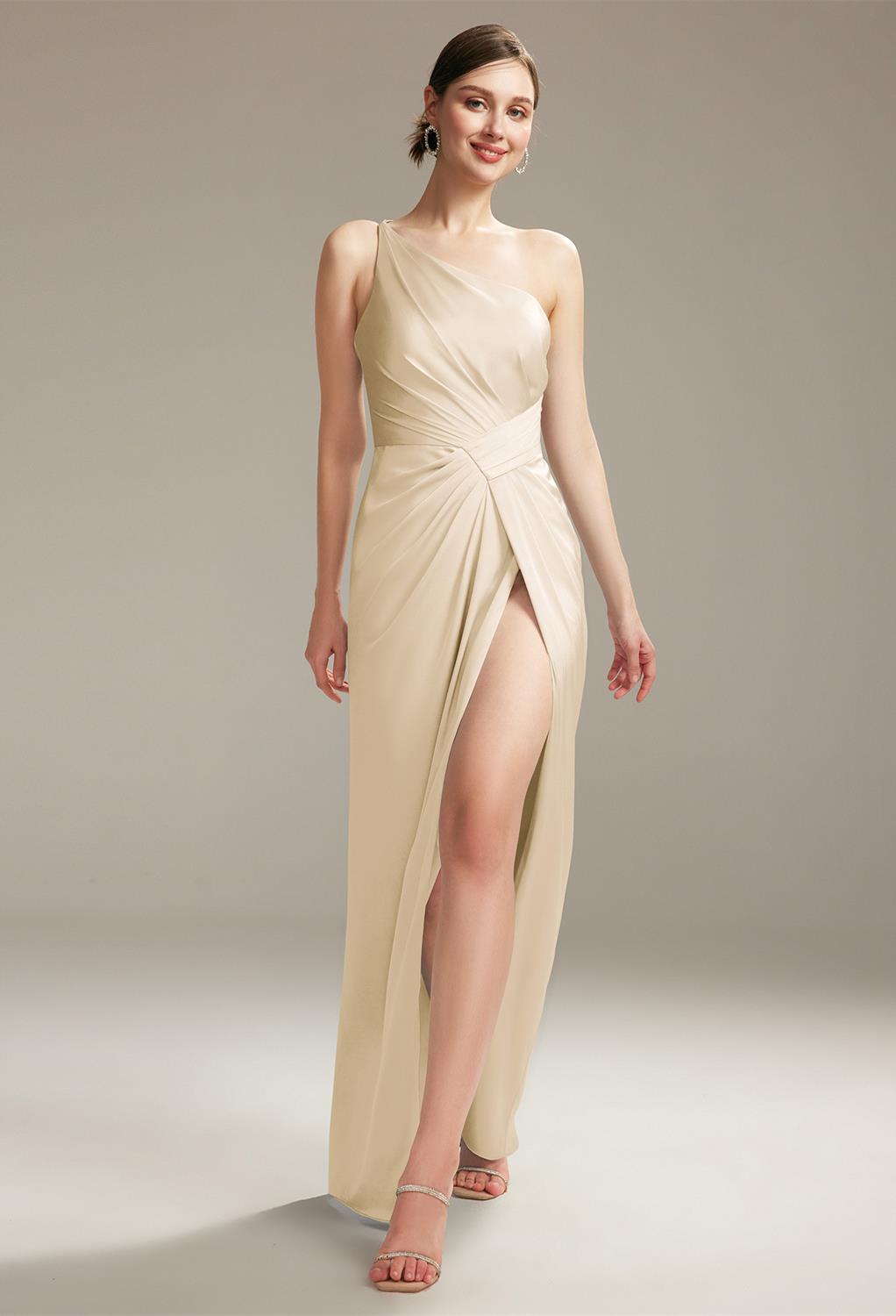 and the dress is equipp