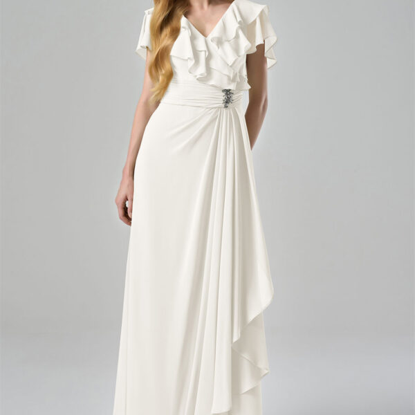 while the cascading drape adds a touch of sophistication. Perfect for any wedding