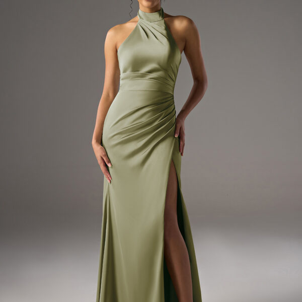 sleeveless bridesmaid dress with a turtleneck neckline and a mermaid silhouette. This dress is perfect for formal occasions such as weddings and proms. It can also be customized to fit your specific needs.