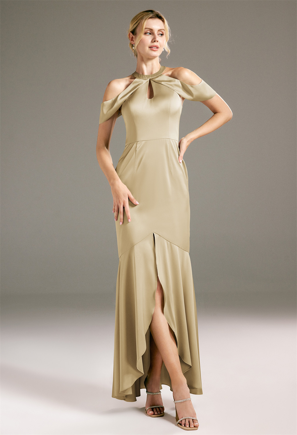 AW Flavia is an exceptionally endearing bridesmaid dress flawlessly fit for a modern-traditional wedding. Its details have its wearer full of grandeur. This floor-length halter neck bridesmaid dress is finely crafted from satin charmeuse. It features cut-