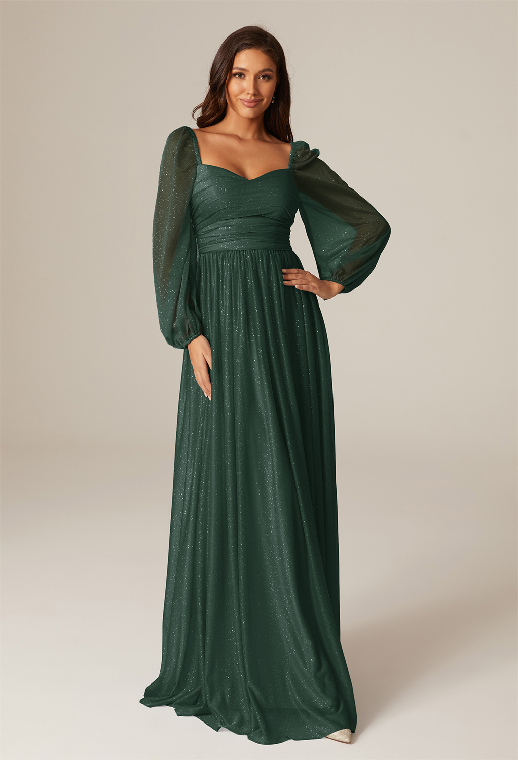 Let the A-line cut bridesmaid dress create cherished memories with its floor-length hemline and sweetheart neckline. The glitter mesh fabric will sparkle your every step.