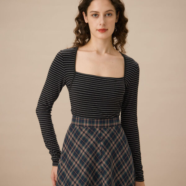 Fabric:This Striped Knit Tee is made of Polyester