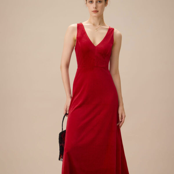 Fabric:This Velvet Midi Dress is made of Polyester and Spandex. Polyester is an artificial fiber that feels soft