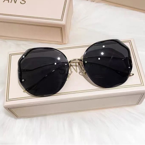 Women's Gradient Sunglasses