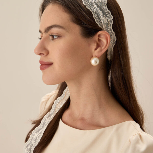 Fabric: Cotton 100.0% Material: Lace Length: 7*139cm