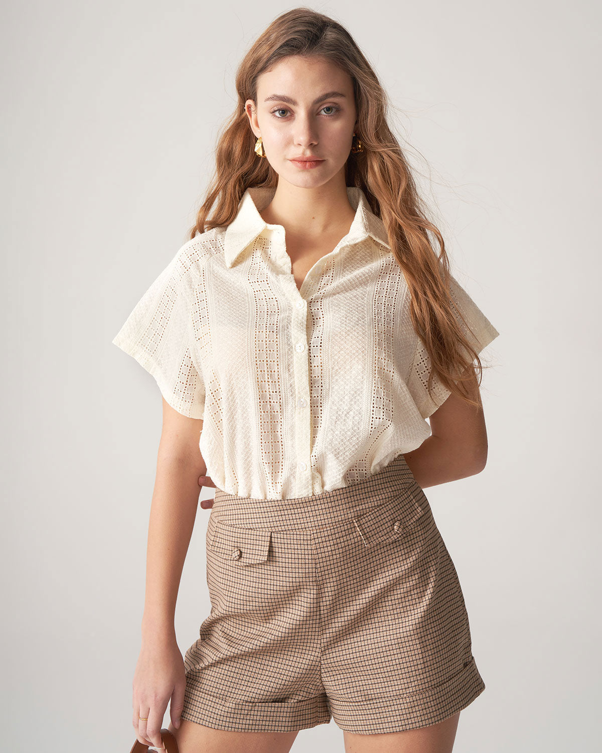 Occasion: Daily Top Length: Hip Fabric Stretch: No Stretch Sleeve Type: Regular Sleeve Pattern Type: Geometric Embellishment: Cut Out