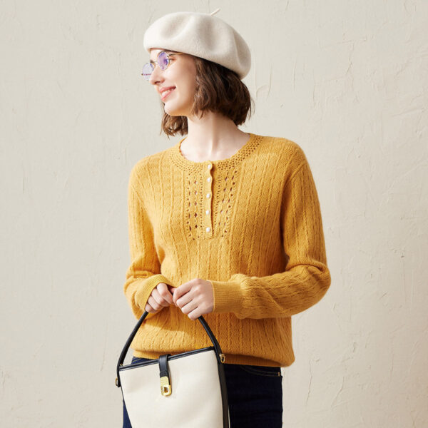 Elevate your everyday style with this beautifully crafted Women's Delicate Knit Sweater featuring intricate knit patterns and elegant button detailing. Designed with a blend of comfort and sophistication