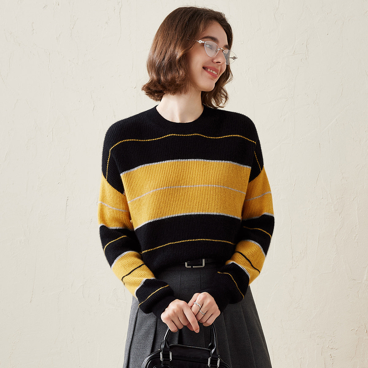 Elevate your everyday wardrobe with this Casual Striped Crewneck Sweater. Featuring bold horizontal stripes and a classic crew neckline
