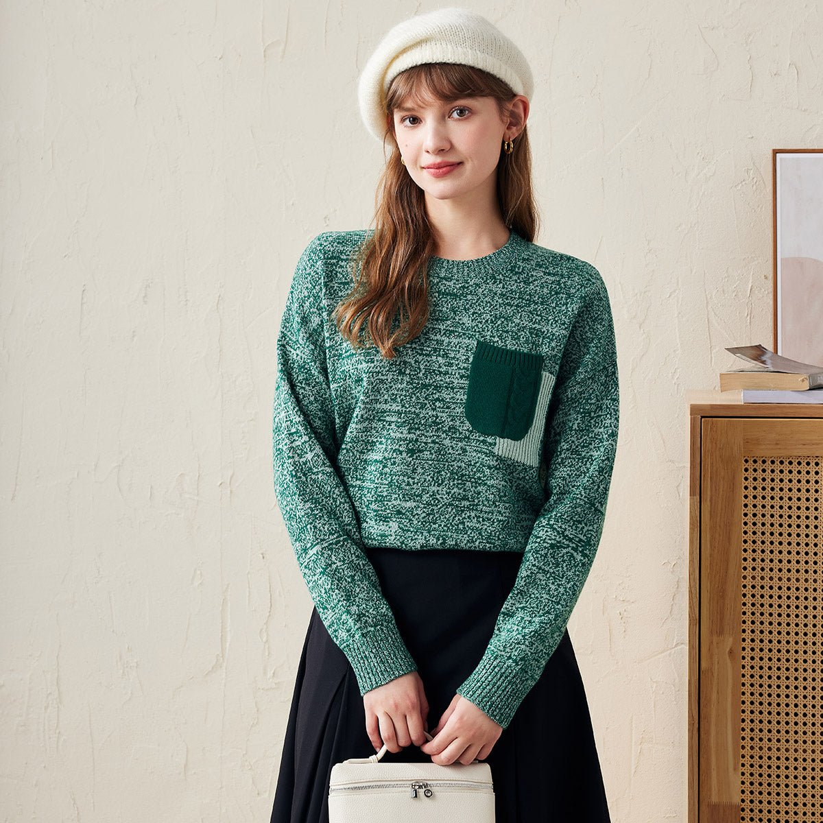 Add a pop of style to your wardrobe with our Cozy Knit Sweater with Contrasting Pocket. This chic sweater is designed for comfort and fashion