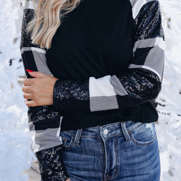 This top adds a touch of modernity to a classic pattern with unique plaid patchwork designThe raglan sleeves of this top lend a sporty and stylish vibeIt offers a versatile and easy-to-wear option for any occasionRegular fit provides a flattering silhouet