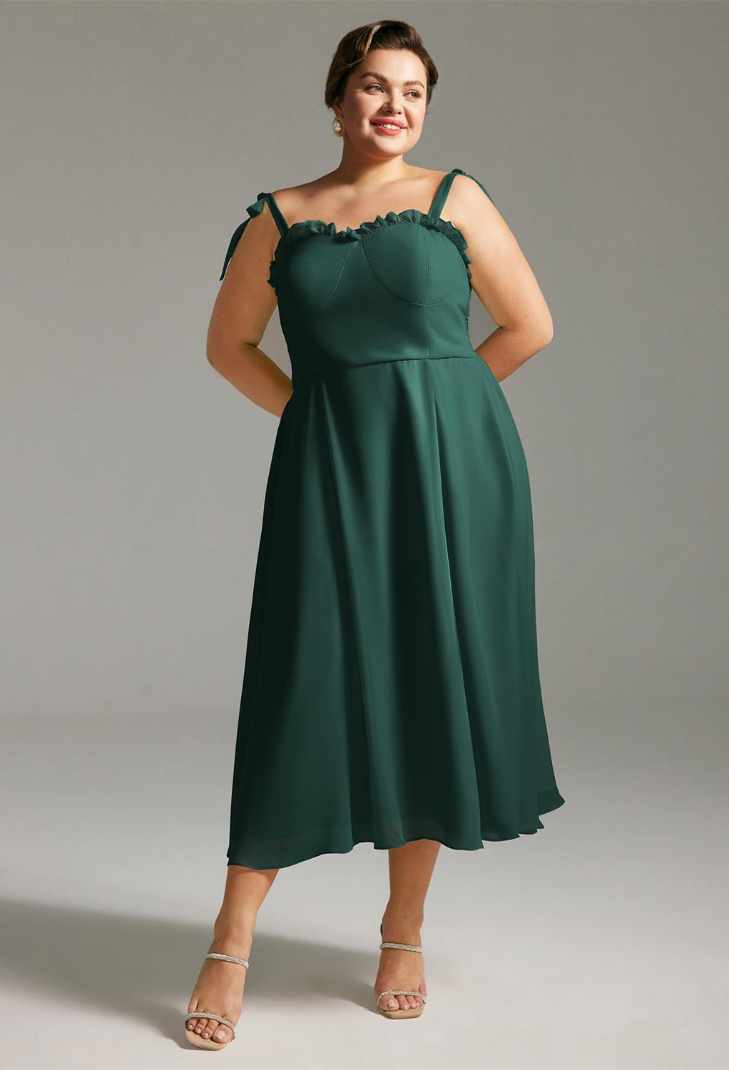 The AW Alexia bridesmaid dress is an A-line piece designed with high-quality chiffon fabric thats perfect for the bride's besties. AW Alexia is unique for having an elastic back and features an A-line silhouette and a side zipper. Its bodice is ma