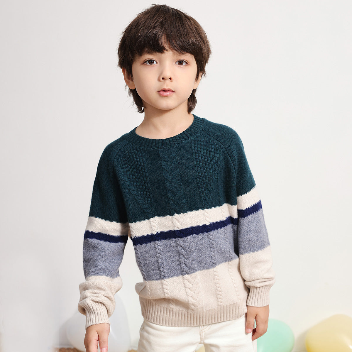 Fabric: Made from 100% high-quality merino wool