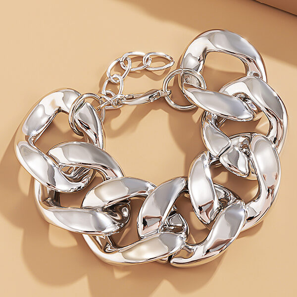 SkuCY-!112982MaterialIron FeatureChains