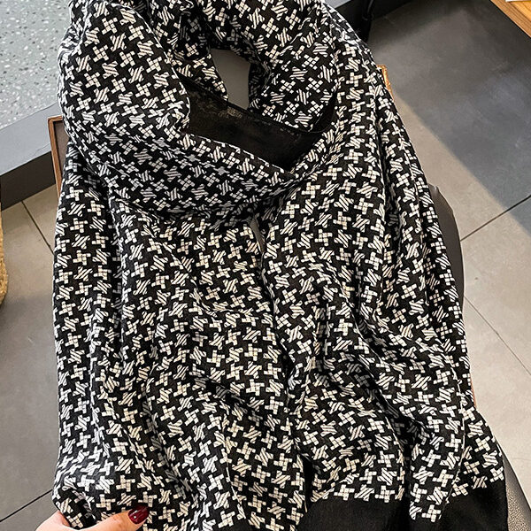 SkuCY-!109882MaterialRamie Cotton FeatureHoundstooth OccasionVacation SeasonsAutumn