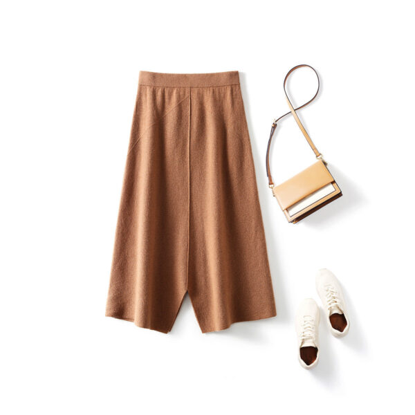 Fabric:100% Cashmere Elastic Waistband:Designed with an elastic waistband