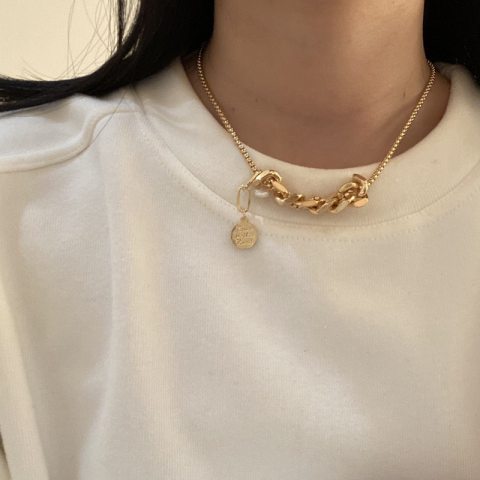 Geometric Chain Golden Pearl Necklace