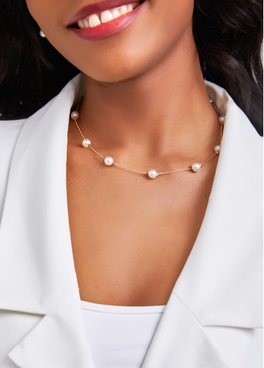 Pearl Design Metal Detail White Necklace