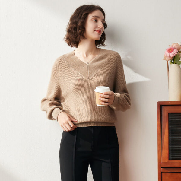 Fabric: Crafted from 100% cashmere