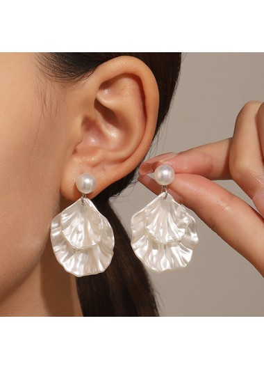 Shell Design White Polyresin Pearl Earrings