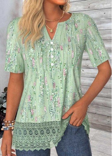 ROTITA Patchwork Geometric Print Light Green Split Neck T Shirt