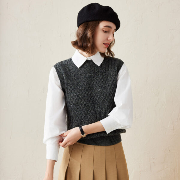 Elevate your wardrobe with our Elegant Knitted Sleeveless Sweater Vest