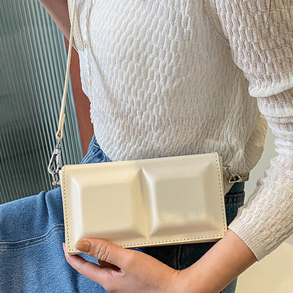 Fashion Solid Color PU Chocolate Shape Shoulder Bag WHITE-LARGE SIZE SkuCY-!105617MaterialPU FeatureSolid Color