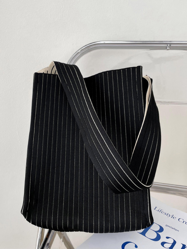 SkuCY-!113836MaterialCanvas FeatureSolid Color OccasionCasual