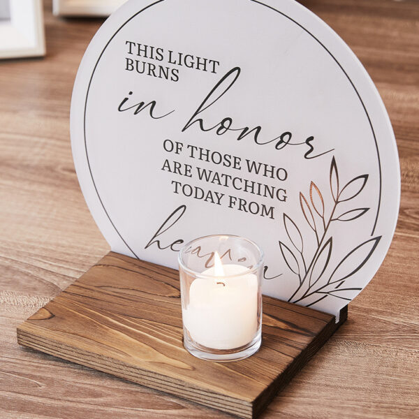romantic glow to any wedding venue. Perfect for guiding guests or enhancing ambiance