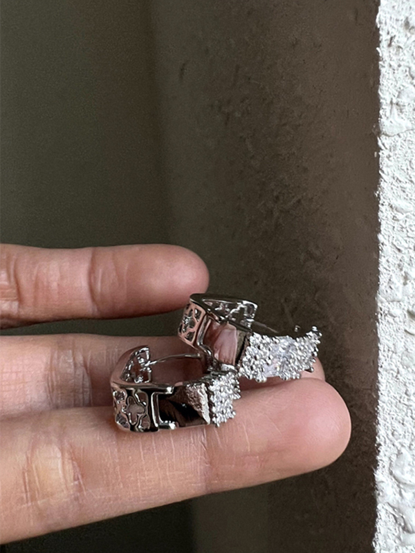 SkuCY-!114807MaterialZircon