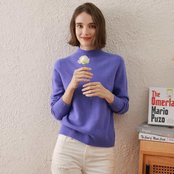 Fabric: 100% Merino WoolThis sweater is crafted from pure wool
