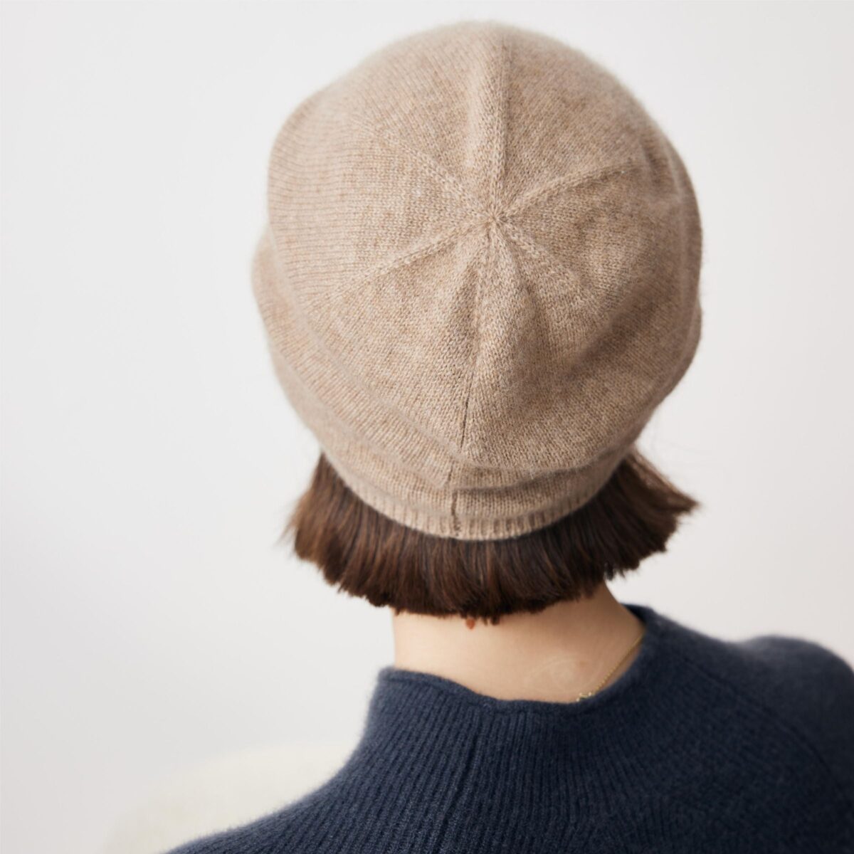 this beanie is designed to provide superior warmth while adding a touch of sophistication to any outfit. Dimensions: 17.32"(Circu