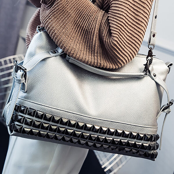 SkuCY-!107396MaterialPU FeatureRivet OccasionPunk