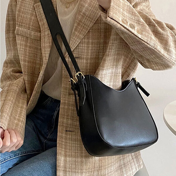 SkuCY-!112946MaterialPU FeatureSolid Color OccasionCasual