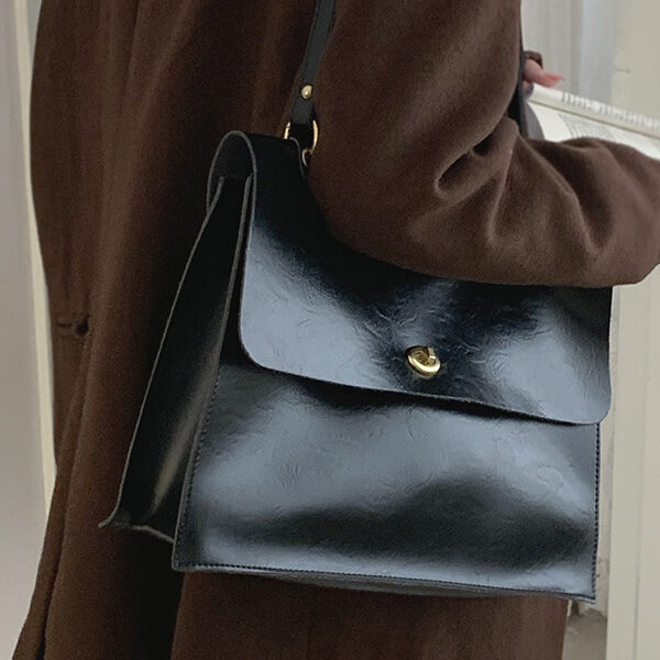 SkuCY-!112850MaterialPU FeatureSolid Color OccasionVintage TypeBags Accessories Bags StyleShoulder Bag