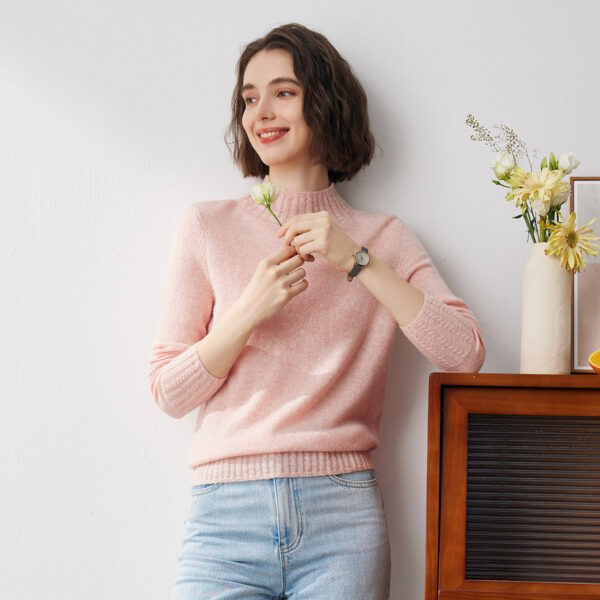 Fabric: Crafted entirely from the finest 100% cashmere