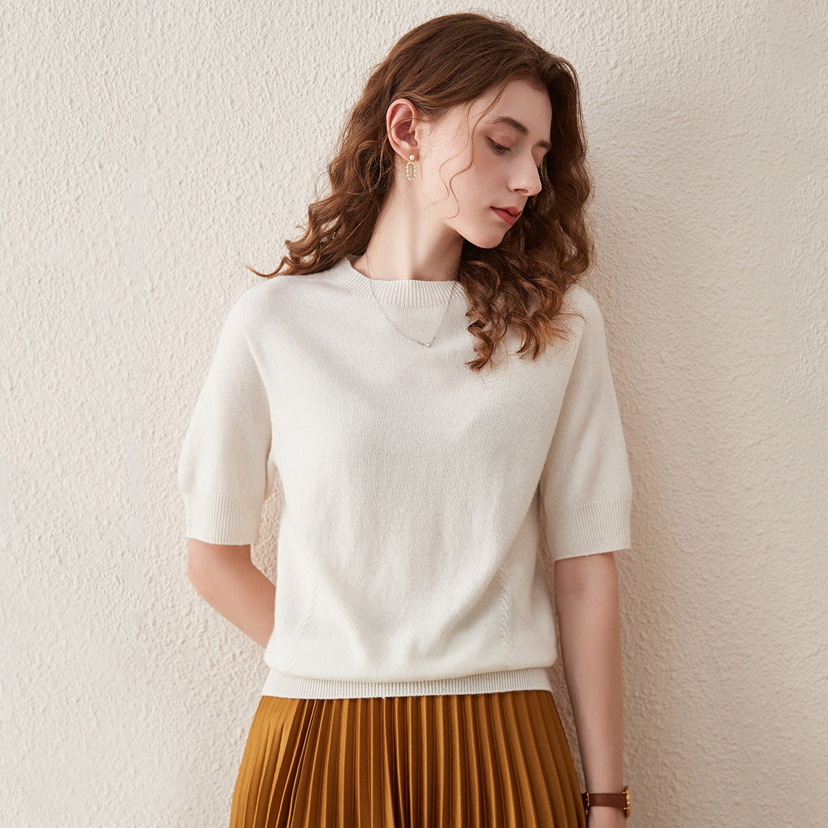 Fabric Composition:This knit sweater is meticulously crafted from 100% sheep wool