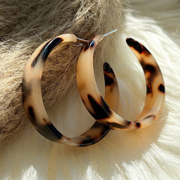 SkuCY-!99316MaterialResin