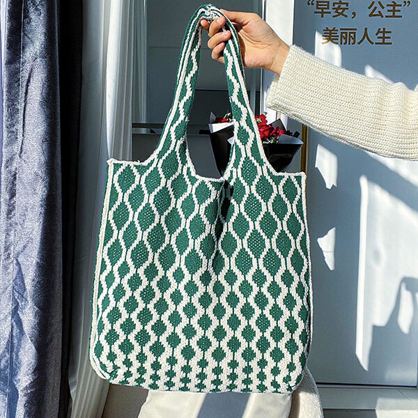 Rhombic Contrast Color Woven Handbag Bags GREEN-SMALL SIZE SkuCY-!116054MaterialPolyester LiningPolyester FeatureRhombic